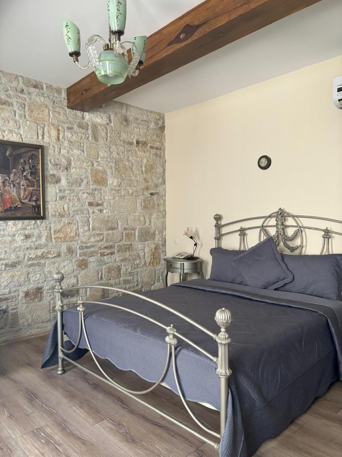 Griffon Hotel Yenifoca Esterno foto